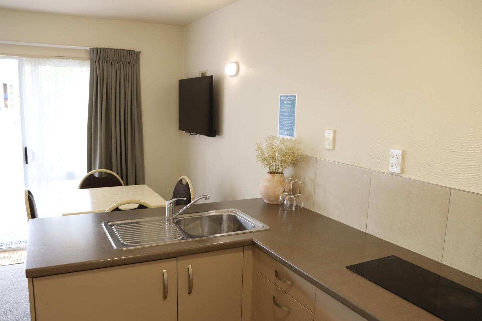 نابيير Bk'S Fountain Court Motel المظهر الخارجي الصورة