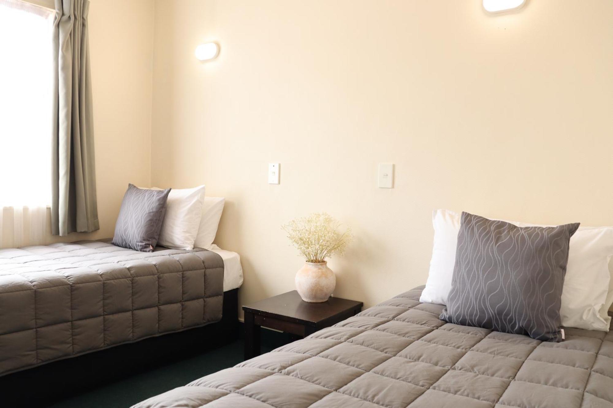 نابيير Bk'S Fountain Court Motel المظهر الخارجي الصورة